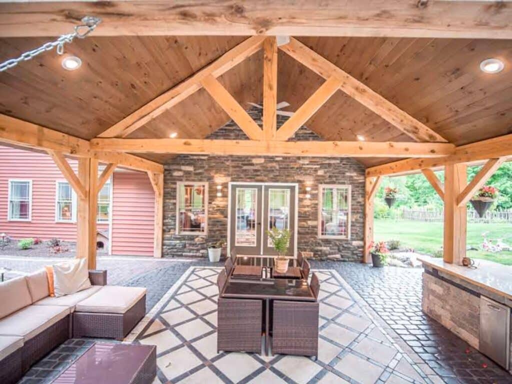 Backyard Outdoor Living Space with Outdoor Kitchen - Altoona PA