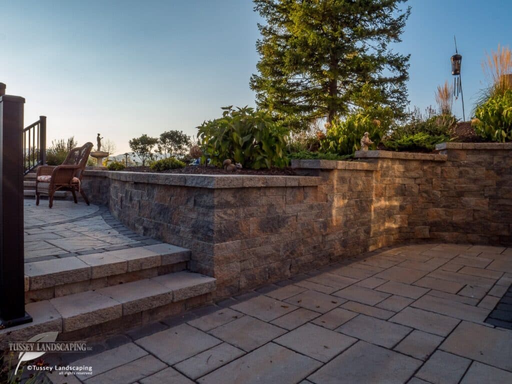 Retaining wall